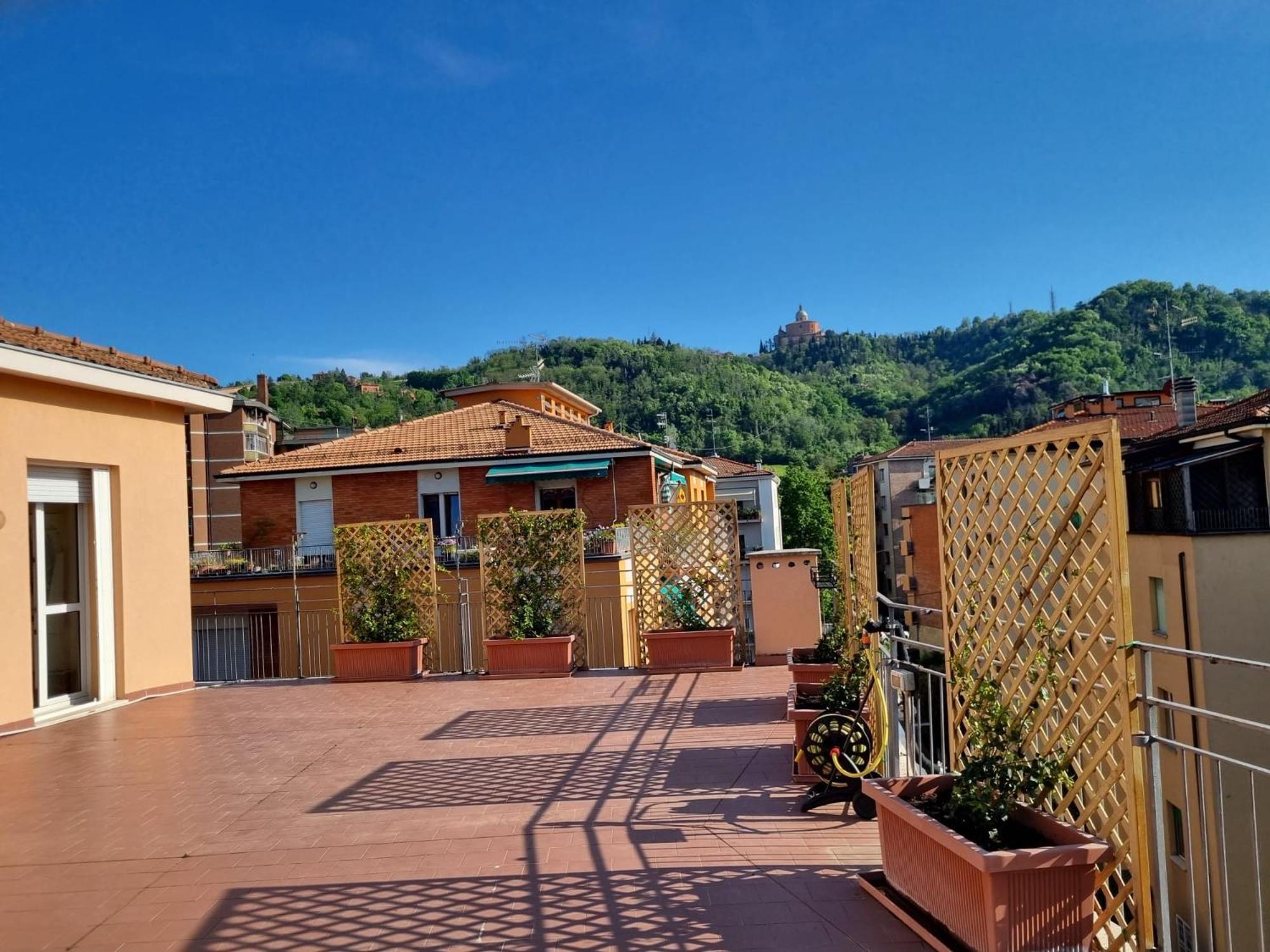 Attico Vista San Luca Lejlighed Bologna Eksteriør billede